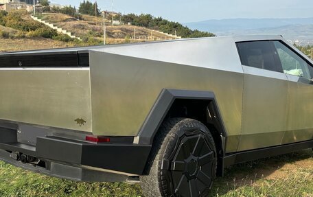 Tesla Cybertruck, 2024 год, 14 200 000 рублей, 5 фотография