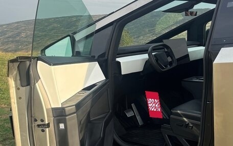 Tesla Cybertruck, 2024 год, 14 200 000 рублей, 16 фотография