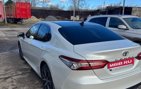 Toyota Camry, 2021 год, 2 950 000 рублей, 3 фотография
