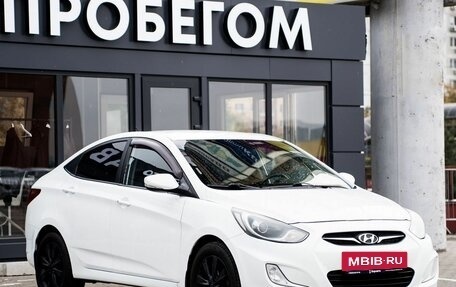 Hyundai Solaris II рестайлинг, 2012 год, 890 000 рублей, 3 фотография