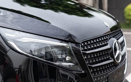 Mercedes-Benz V-Класс, 2024 год, 7 805 404 рублей, 3 фотография
