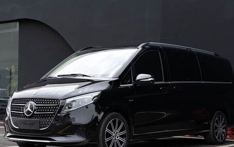 Mercedes-Benz V-Класс, 2024 год, 7 805 404 рублей, 4 фотография