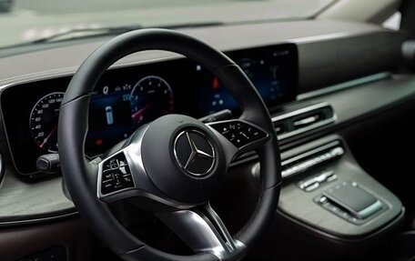 Mercedes-Benz V-Класс, 2024 год, 7 805 404 рублей, 9 фотография