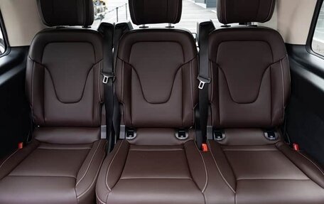 Mercedes-Benz V-Класс, 2024 год, 7 805 404 рублей, 18 фотография