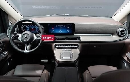 Mercedes-Benz V-Класс, 2024 год, 7 805 404 рублей, 10 фотография
