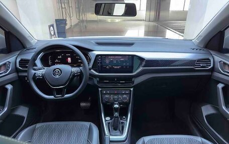 Volkswagen T-Cross I, 2022 год, 1 940 000 рублей, 19 фотография
