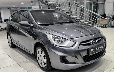 Hyundai Solaris II рестайлинг, 2012 год, 550 000 рублей, 3 фотография