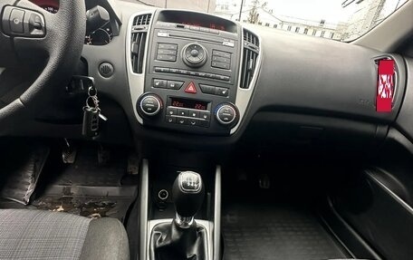 KIA cee'd I рестайлинг, 2010 год, 595 000 рублей, 15 фотография