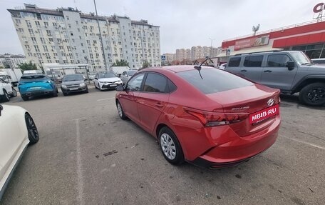 Hyundai Solaris II рестайлинг, 2021 год, 1 700 000 рублей, 5 фотография