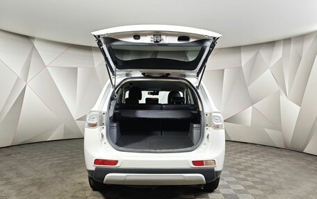 Mitsubishi Outlander III рестайлинг 3, 2014 год, 1 543 000 рублей, 11 фотография