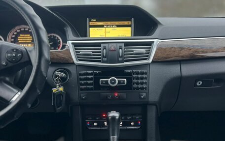 Mercedes-Benz E-Класс, 2011 год, 989 000 рублей, 19 фотография