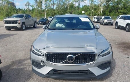 Volvo V60 Cross Country II, 2025 год, 4 500 000 рублей, 9 фотография