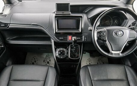 Toyota Esquire I, 2021 год, 3 089 000 рублей, 11 фотография
