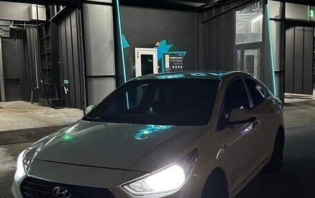 Hyundai Solaris II рестайлинг, 2019 год, 850 000 рублей, 4 фотография