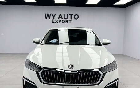 Skoda Octavia IV, 2023 год, 1 890 700 рублей, 2 фотография
