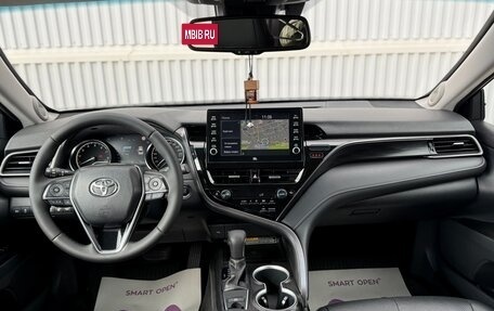 Toyota Camry, 2021 год, 2 960 000 рублей, 10 фотография
