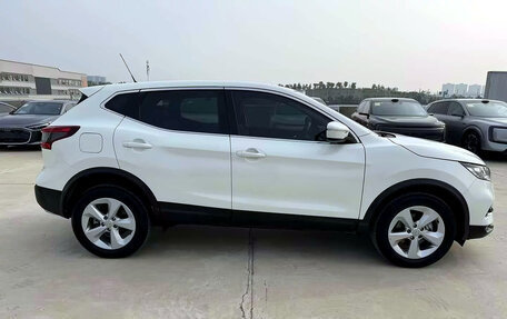 Nissan Qashqai, 2022 год, 1 800 700 рублей, 5 фотография