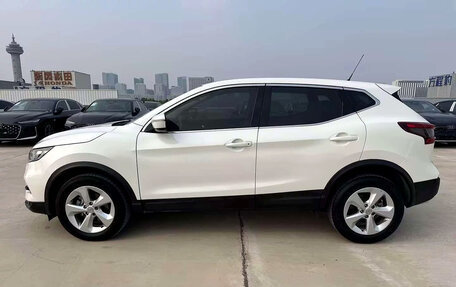 Nissan Qashqai, 2022 год, 1 800 700 рублей, 4 фотография