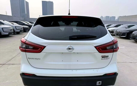 Nissan Qashqai, 2022 год, 1 800 700 рублей, 7 фотография