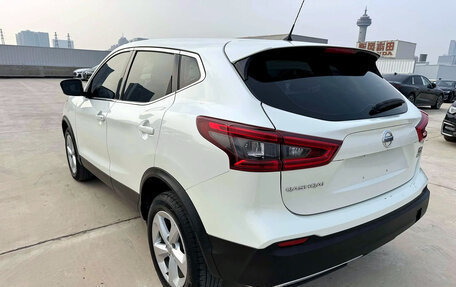 Nissan Qashqai, 2022 год, 1 800 700 рублей, 8 фотография