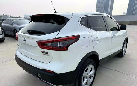 Nissan Qashqai, 2022 год, 1 800 700 рублей, 6 фотография