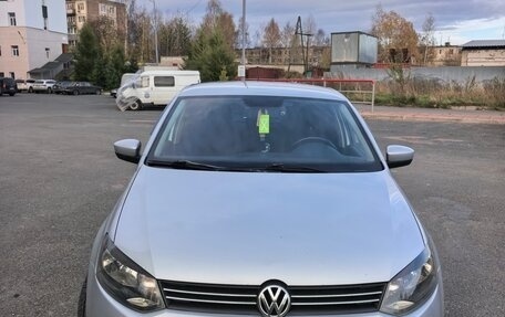 Volkswagen Polo VI (EU Market), 2013 год, 690 000 рублей, 2 фотография
