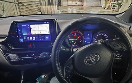 Toyota C-HR I рестайлинг, 2018 год, 1 950 000 рублей, 7 фотография