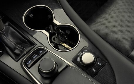 Lexus RX IV рестайлинг, 2018 год, 3 999 000 рублей, 19 фотография