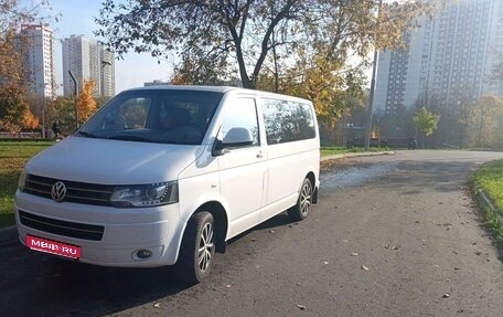 Volkswagen Multivan T5, 2012 год, 2 300 000 рублей, 1 фотография