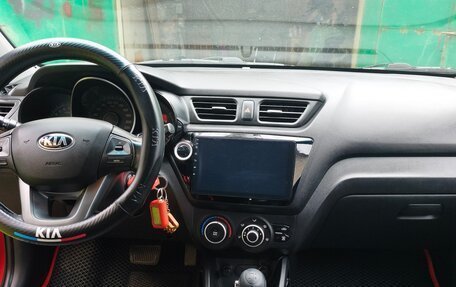 KIA Rio III рестайлинг, 2014 год, 900 000 рублей, 7 фотография