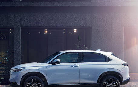 Honda Vezel, 2021 год, 2 390 000 рублей, 2 фотография