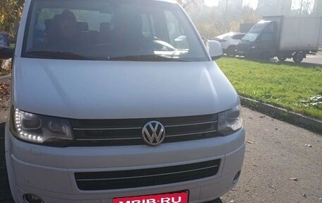 Volkswagen Multivan T5, 2012 год, 2 300 000 рублей, 4 фотография