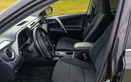 Toyota RAV4, 2015 год, 2 250 000 рублей, 6 фотография
