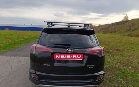 Toyota RAV4, 2015 год, 2 250 000 рублей, 4 фотография