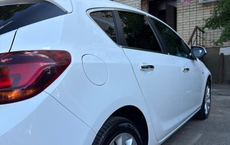 Opel Astra J, 2013 год, 930 000 рублей, 10 фотография