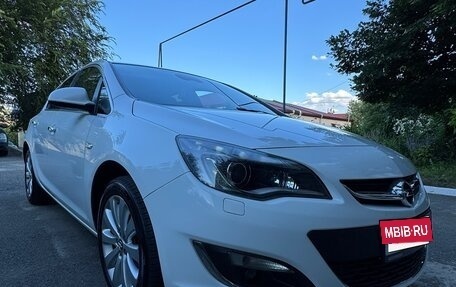 Opel Astra J, 2013 год, 930 000 рублей, 3 фотография