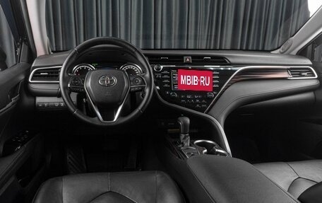 Toyota Camry, 2019 год, 2 799 000 рублей, 9 фотография