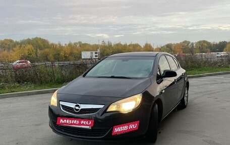 Opel Astra J, 2011 год, 620 000 рублей, 2 фотография