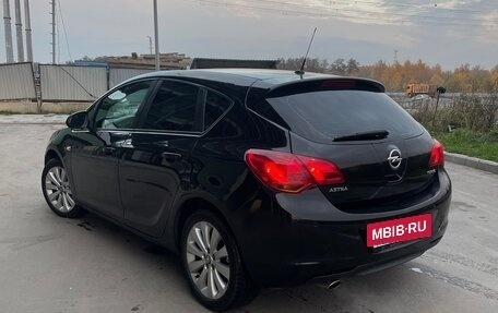 Opel Astra J, 2011 год, 620 000 рублей, 4 фотография