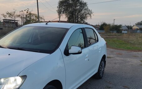 Renault Logan II, 2017 год, 650 000 рублей, 10 фотография