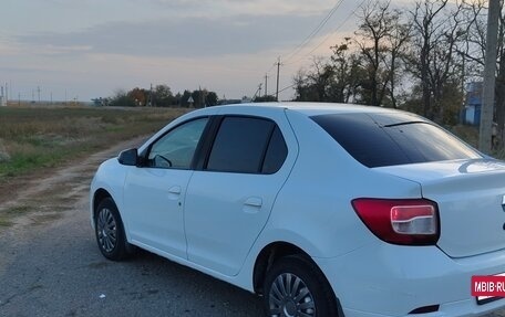 Renault Logan II, 2017 год, 650 000 рублей, 3 фотография