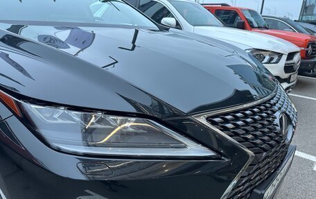 Lexus RX IV рестайлинг, 2020 год, 6 300 000 рублей, 7 фотография