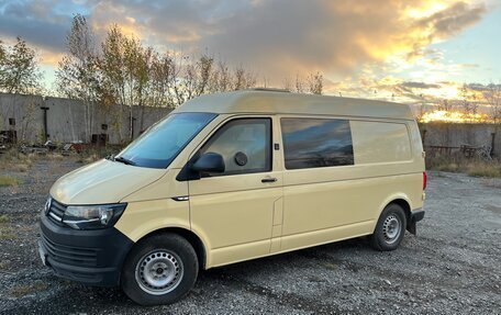 Volkswagen Transporter T6 рестайлинг, 2016 год, 1 400 000 рублей, 3 фотография