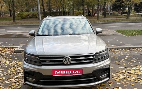 Volkswagen Tiguan II, 2020 год, 3 200 000 рублей, 3 фотография