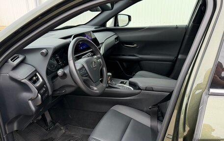 Lexus UX I, 2023 год, 4 300 000 рублей, 9 фотография