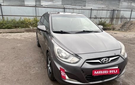 Hyundai Solaris II рестайлинг, 2011 год, 650 000 рублей, 7 фотография