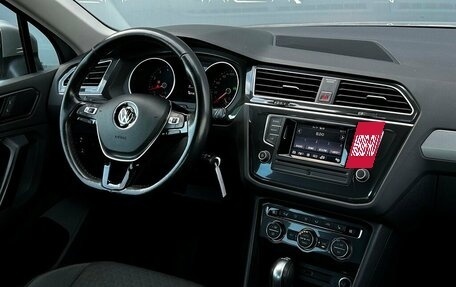 Volkswagen Tiguan II, 2017 год, 1 597 300 рублей, 15 фотография