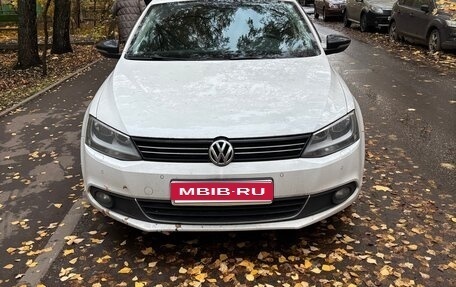 Volkswagen Jetta VII, 2013 год, 1 075 000 рублей, 1 фотография