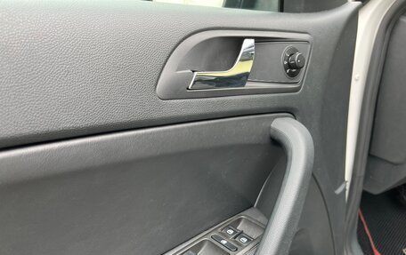 Skoda Yeti I рестайлинг, 2012 год, 650 000 рублей, 29 фотография