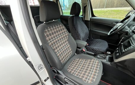 Skoda Yeti I рестайлинг, 2012 год, 650 000 рублей, 33 фотография